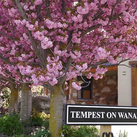 Tempest On Wanaka Bed & Breakfast Exterior photo